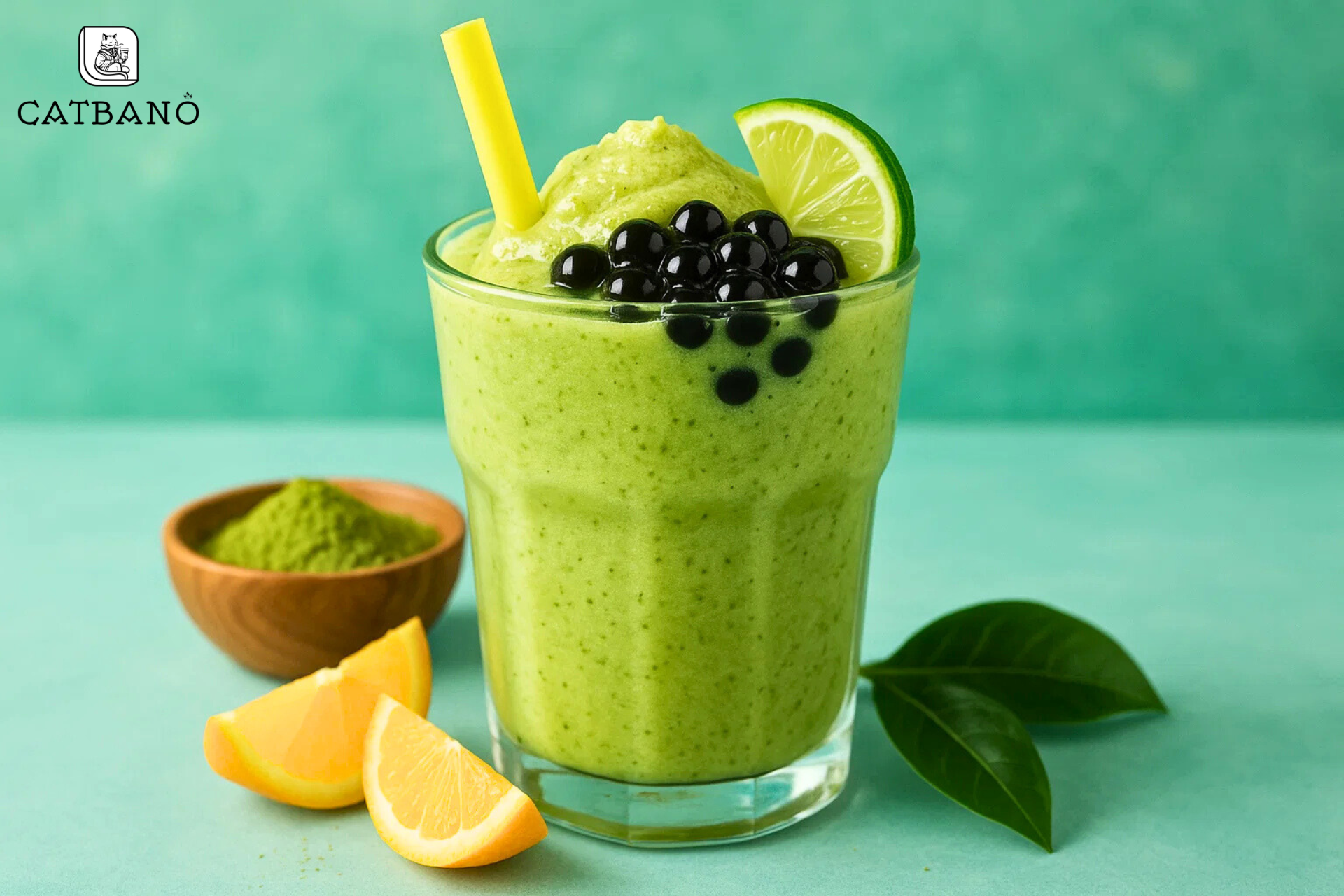 Smoothie trái cây matcha Oolong kèm trân châu, màu sắc tươi mát.
